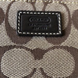 Vintage Coach classic style wristlet